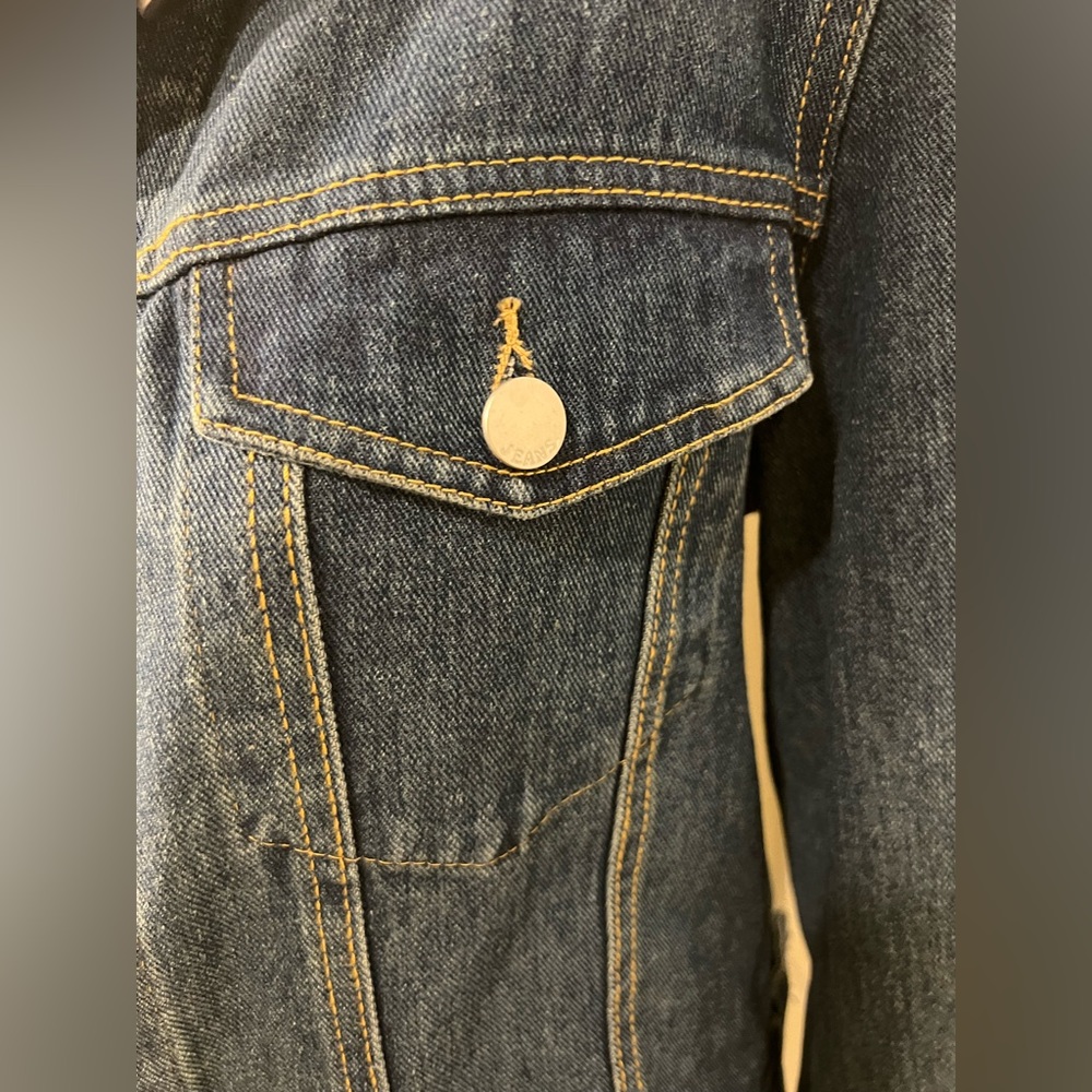Don’t miss out this gorgeous jacket! Denim Jacket..Size S - Picture 3 of 16